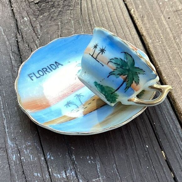 1950s–60s Japan Florida Mini Souvenir Teacup & Saucer, Hand Painted - Picture 1 of 6